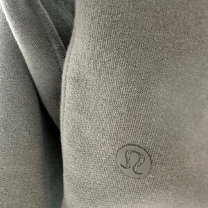 Lululemon Loungeful Cropped Hoodie